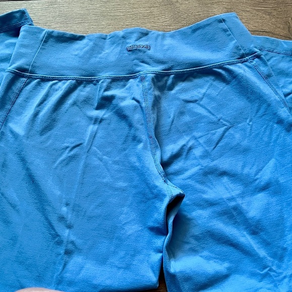 Patagonia Women's Blue Apparel - Picture 2 of 6